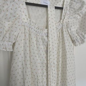 Daily sleeper dress size medium